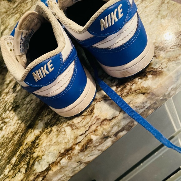 Nike Kids Sneakers Blue and White - Picture 4 of 8